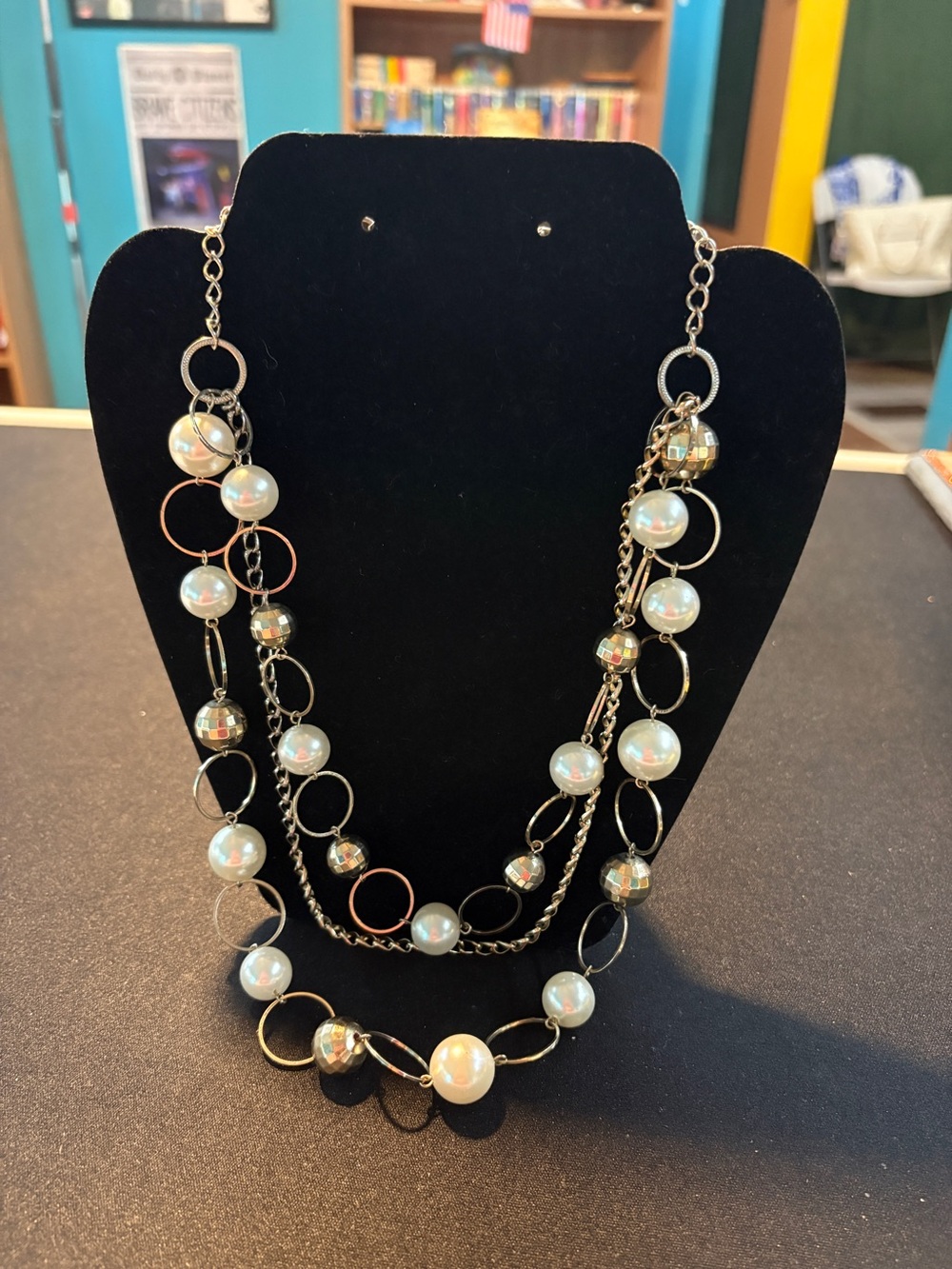 Multi-Strand Faux Pearl and Chain Necklace - White/Gold Tone